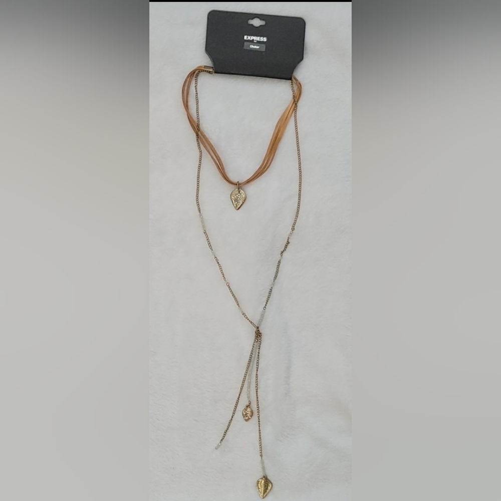 Express choker necklace